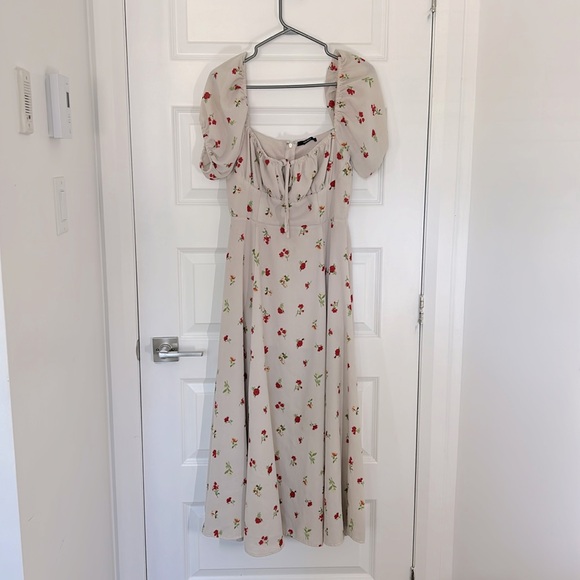 FOREVER 21 - Floral midi fit and flare puffu sleeves square neck floral large - Picture 1 of 13